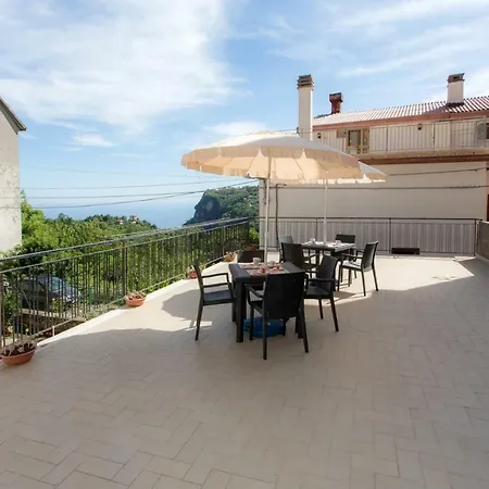 L'oasi Di Cilea Holiday home *